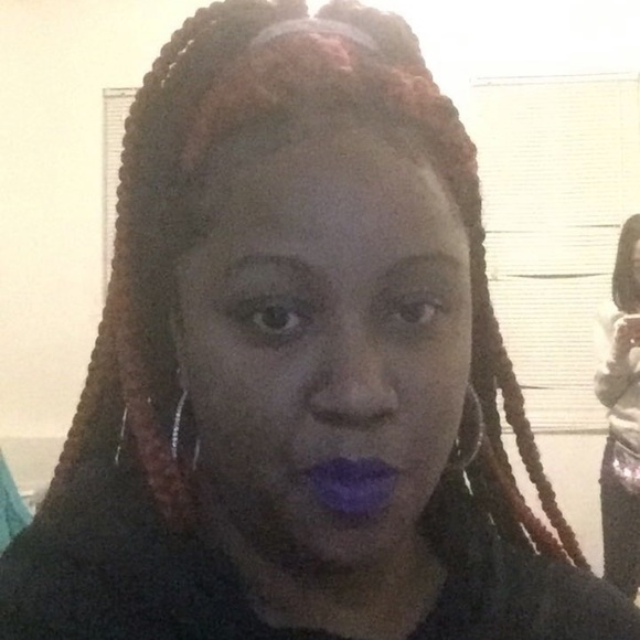 Meet your Posher, Chrissy - Picture 1 of 1